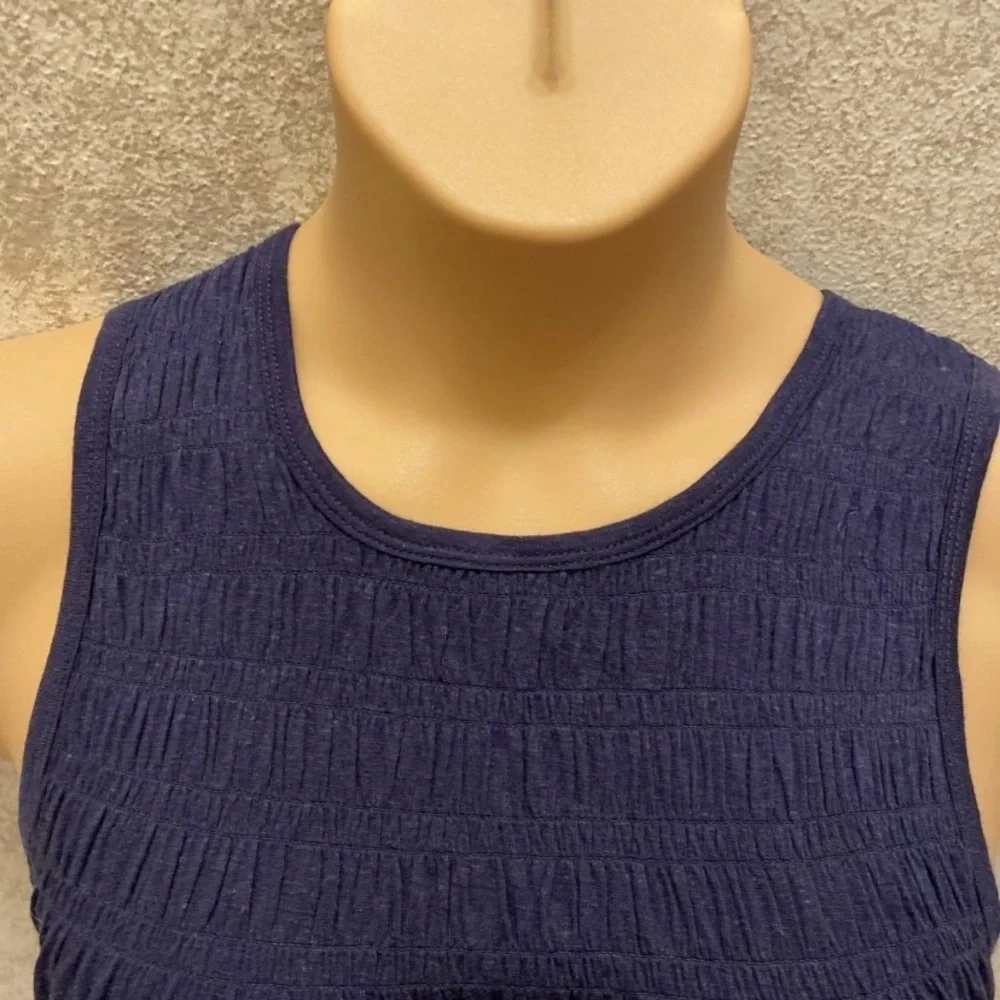 Universal Thread Navy Sleeveless Top